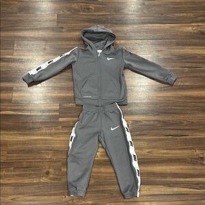 Nike Kids Gray Sweatpants & Hoodie Set